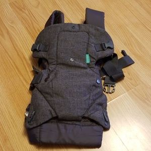 Baby carrier - infantino